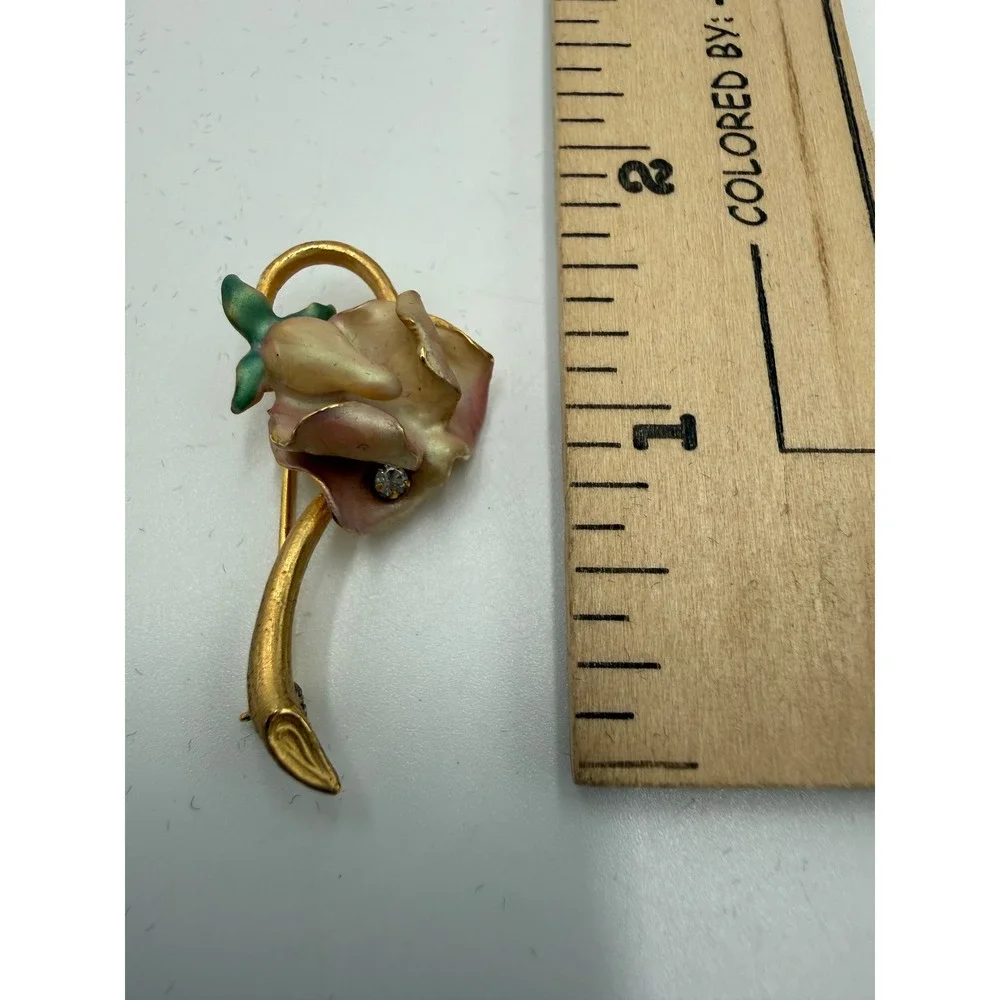 Joan Rivers Classics Collection Rose Bud Brooch Enamel Gold Tone‎ Rhinestone Pin